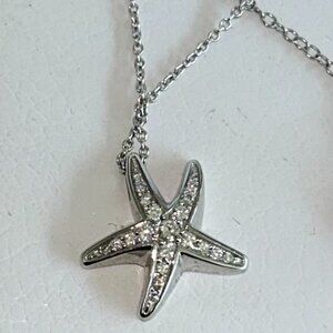 14K White Gold Diamond Star Pendant